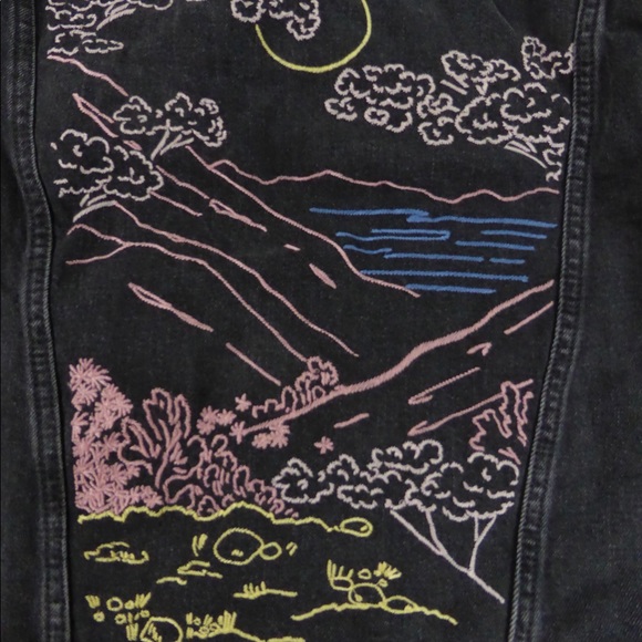 Levi’s Premium Cotton Denim Trucker Jean Jacket NWT Ex Boyfriend w Embroidery - Picture 9 of 12